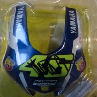V.Rossi cupolino con autografo Yamaha scala 1:4