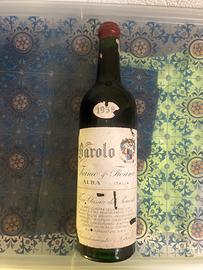 Bottiglia di vino Barolo vintage