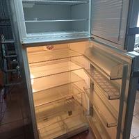 Frigorifero a due porte