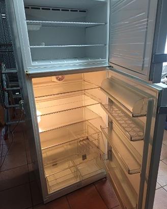 Frigorifero a due porte