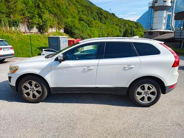 Volvo XC 60 AWD D5 205 cv anno 2010