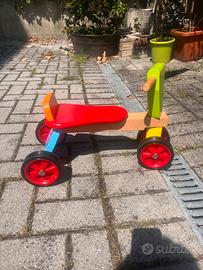Triciclo in legno