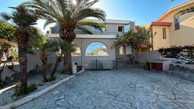 Rifinita villa a schiera vicino al mare