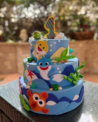 Torta scenografica Baby Shark 11