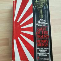 Libro in inglese "Gate of Tigers"
