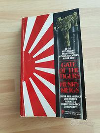 Libro in inglese "Gate of Tigers"