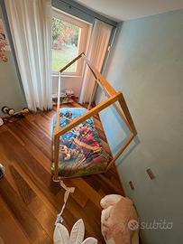 Letto montessori a casetta - legno