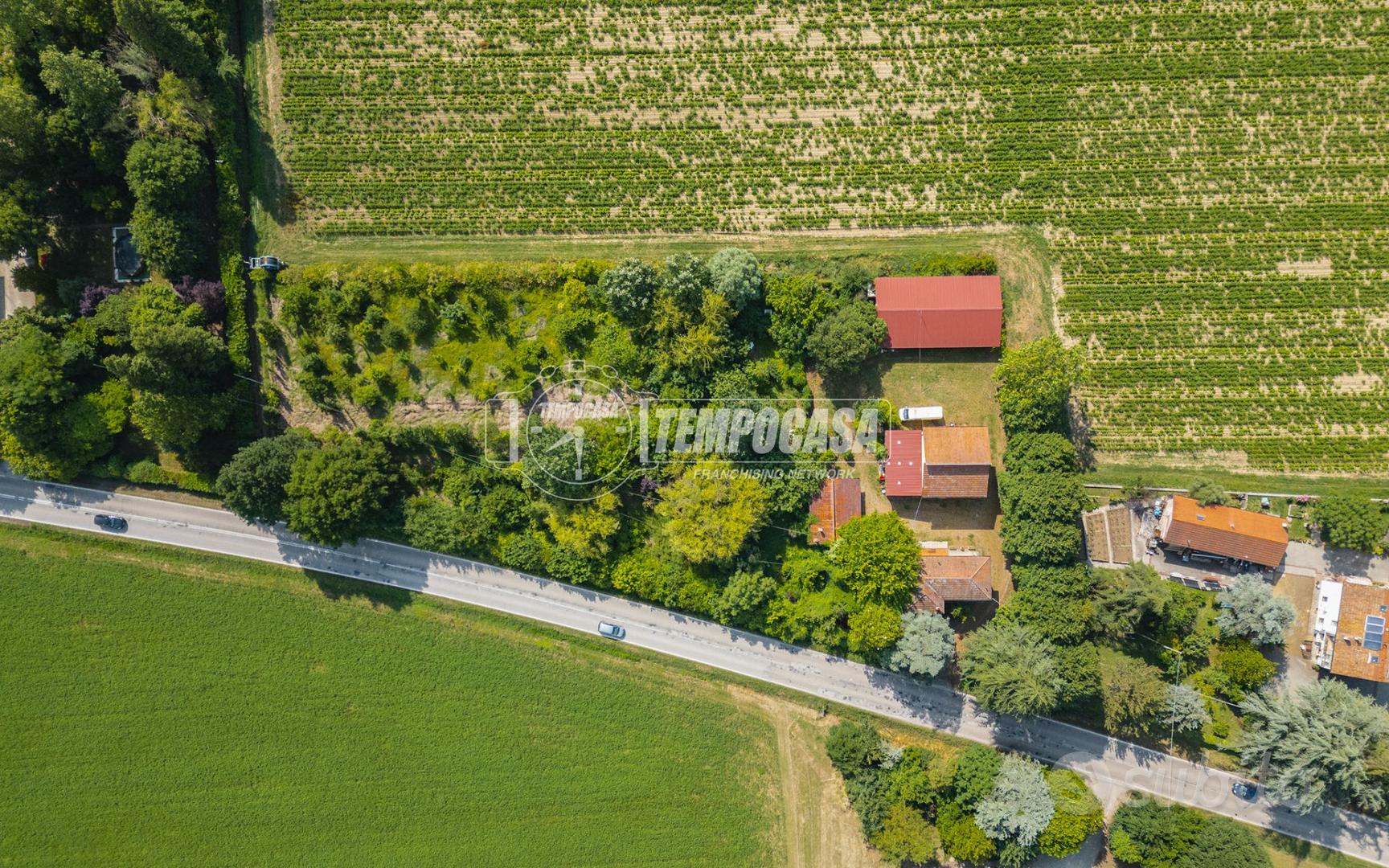 SOLUZIONE INDIPENDENTE IN ZONA TRANQUILLA