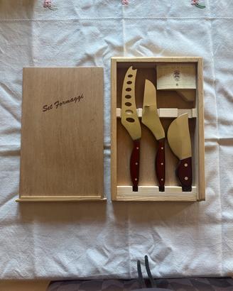 Set coltelli per formaggi