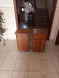 Coppia comodini in legno