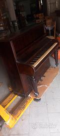 pianoforte a pareti 