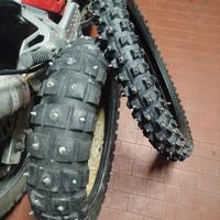 gomme chiodate da moto