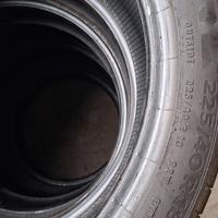 Gomme continental 225 40 18 estive