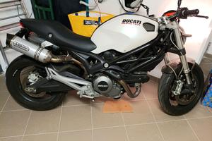 ducati Monster 696+