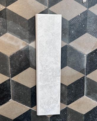 Battiscopa ceramica bianco 33x8 NUOVO
