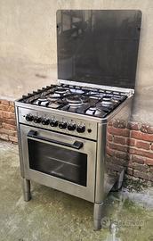 Cucina GAS ZOPPAS 5 Fuochi e Forno Ventilato Inox