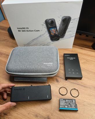 Lotto Accessori Originali Insta360 X5