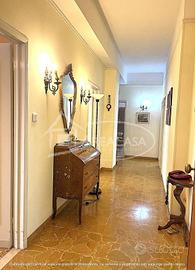 APPARTAMENTO CON TERRAZZO LUNGO CASTELLANO SISTO V