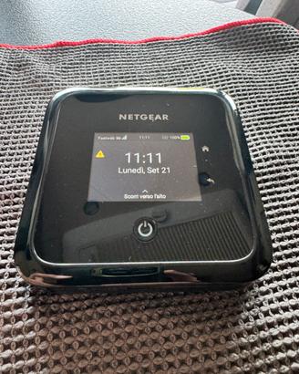 Netgear Nighthawk M5 - router portatile 5G WiFi 6