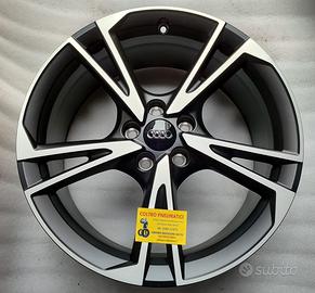 4 Cerchi In Lega NUOVI Da 19 Originali Audi RS3