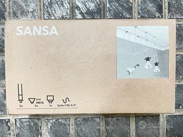 Luci alogene montate su cavi nuove