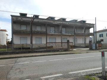 Appartamento di 150 m² con più di 5 locali a Caian