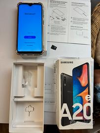 Samsung a20e 32gb + custodia + microsd 2gb