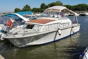 Coronet 32 Hause Boat