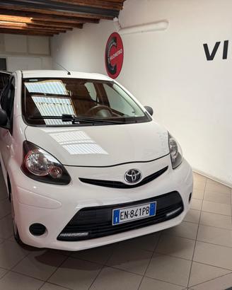 TOYOTA Aygo 1.0 VVT-i 5p. Now