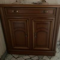 Mobiletto con cassetti