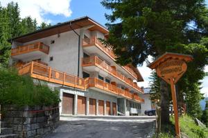 3 LOCALI A TRE VILLE