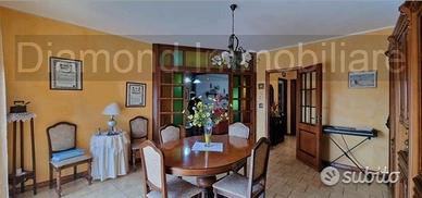 Appartamento con garage a Fiumefreddo di Sicilia