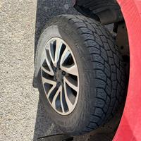 Cerchi da 18 e gomme seminuove per Nissan Navara