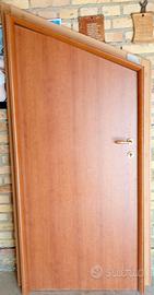 Porta per mansarda NUOVA su misura – 80 cm 