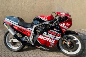 SUZUKI GSXR 750 1985