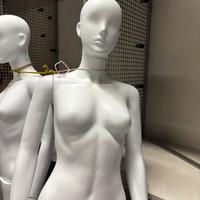 Manichini uomo donna quasi nuovi