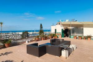 Zona Porto: 120 mq con terrazzo e garage
