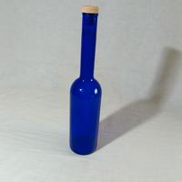 Bottiglia in vetro blu cobalto vintage