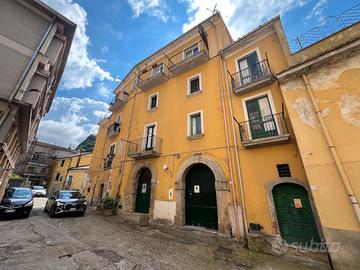 Cielo/Terra nel Centro Storico di Campagna