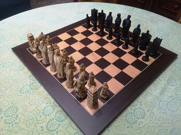 SCACCHI e Scacchiera battaglia di HASTINGS 