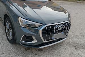 Audi Q3 2.0  TDI Business Advance 