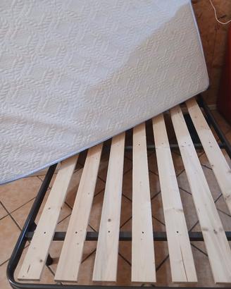 rete tavole di legno e materasso una piazza e  1/2
