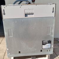 Lavastoviglie Ariston