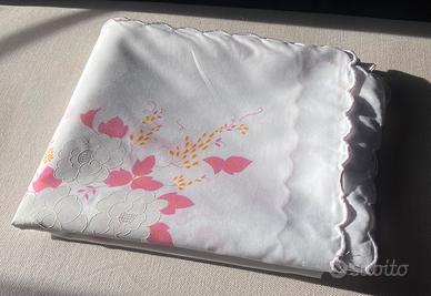 Tovaglia rettangolare bianca con tovaglioli da 12