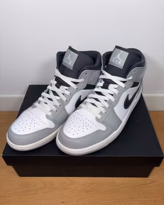 Nike Air Jordan 1 Mid Smoke Grey taglia 44