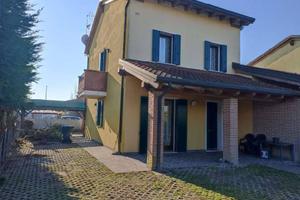 Immobile in asta di 138 m² con box auto a Cona