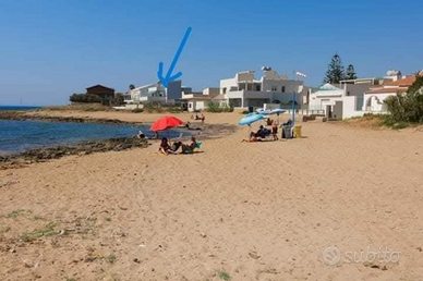 Accesso diretto Spiaggia-FRONTE SPIAGGIA