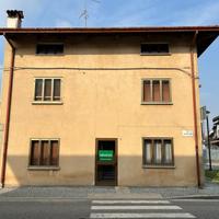 CASA IN LINEA CON GIARDINO