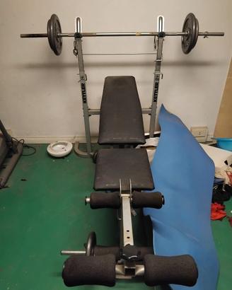 Panca ginnica con pesi