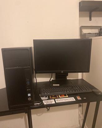 Computer HP TOWER WORKSTATION 2240